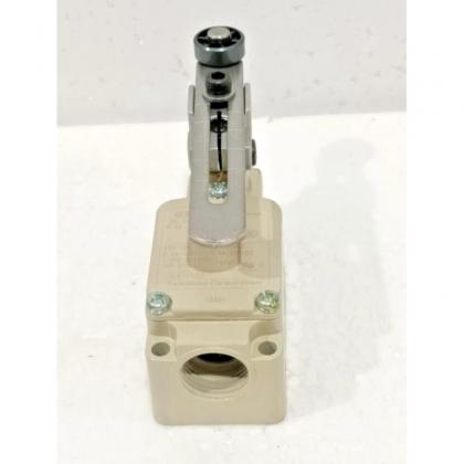 Original New Best Price AZBIL 1LS-J503EC Limit Switch