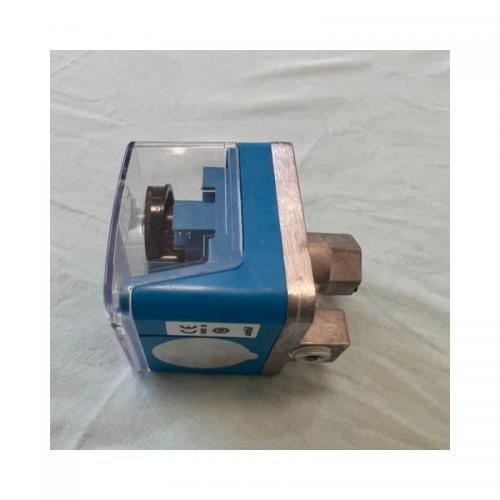 Original New Best Price AZBIL C6097A2110Pressure Switch