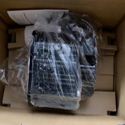 Brand New Fuji Electric GUS201DC2-T2C AC Servo Motor