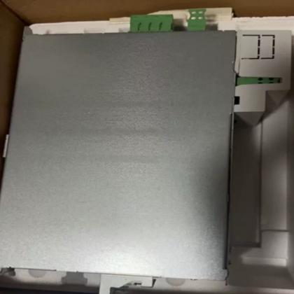 Brand New Bosch Rexroth DKC21.3-100-7-FW Servo Drive